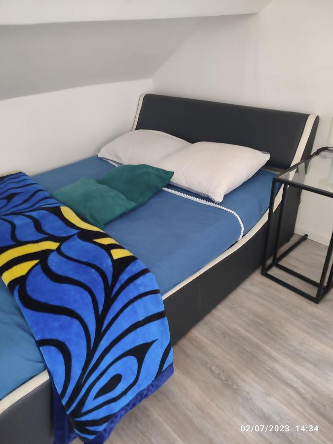 B&B Romilly-sur-Seine - Kate Sleeping Beauty Studio - Bed and Breakfast Romilly-sur-Seine