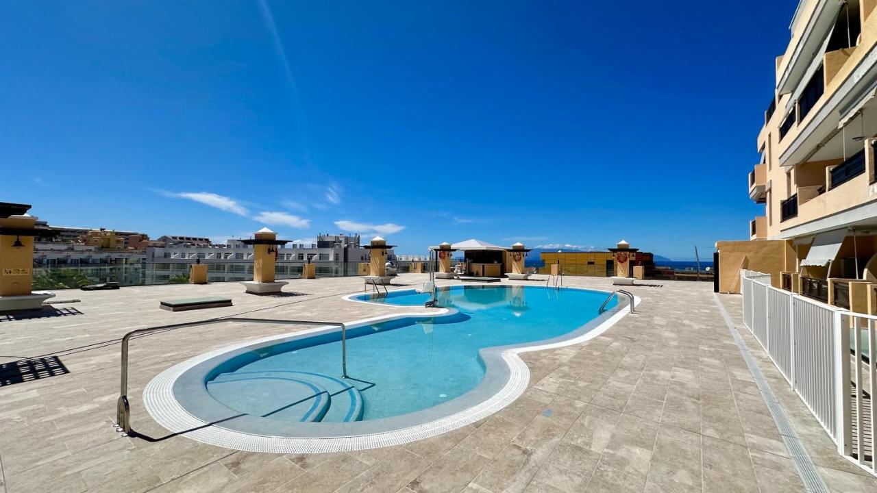 Sunset apart, large terrace, pool, Best location! - Chambres d’hôtes Puerto de Santiago