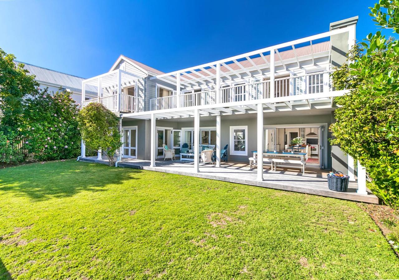 Perfect Canal Escape on Thesen Islands - B&B Knysna