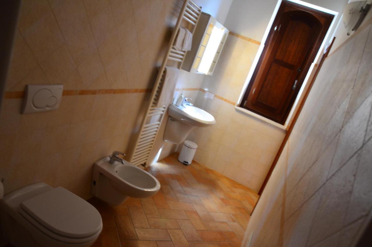 Camera Matrimoniale/Doppia con Letti Singoli con Bagno