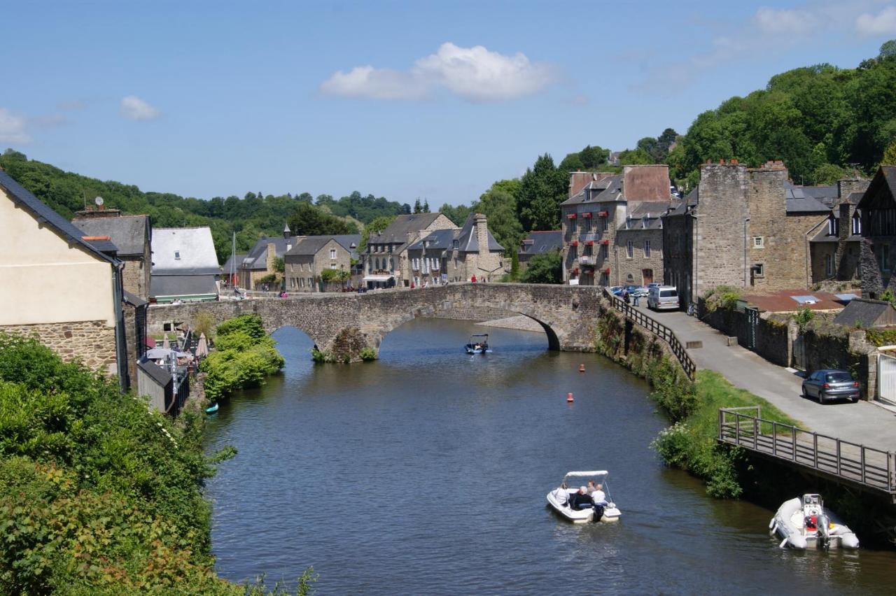 B&B Dinan - Au Fil De L'Eau - Le Bord de Rance - Bed and Breakfast Dinan