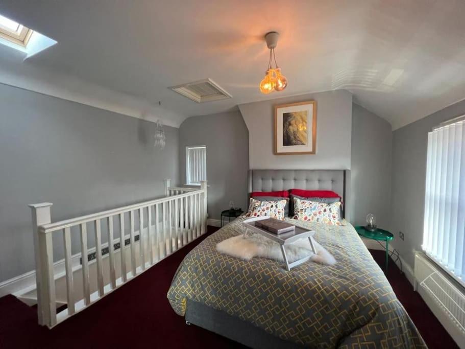 B&B Seaforth - The Townhouse in Waterloo sleeps 4 - Bed and Breakfast Seaforth