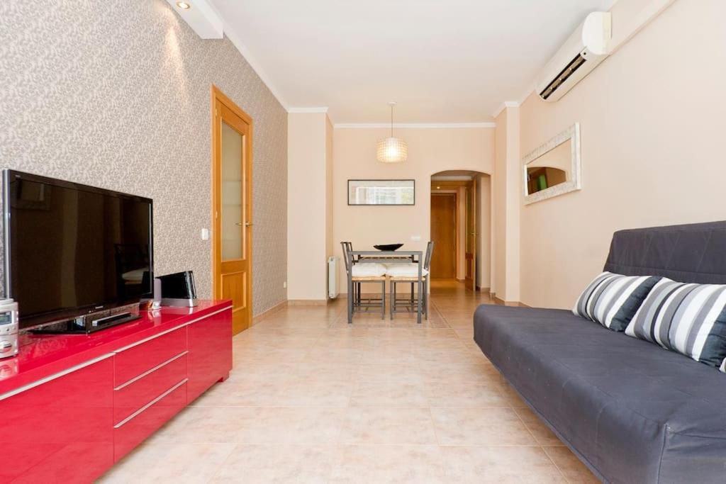 Glorias:Sagrada Familia 15 minutos - Playa 20 minutos - Bed and Breakfast Barcelona