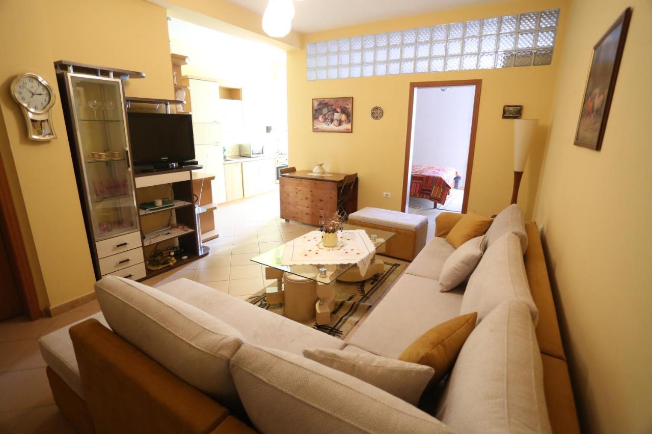 B&B Tirana - Fabulous 1 -Bedroom Apt in Tirana - Your Home - Bed and Breakfast Tirana