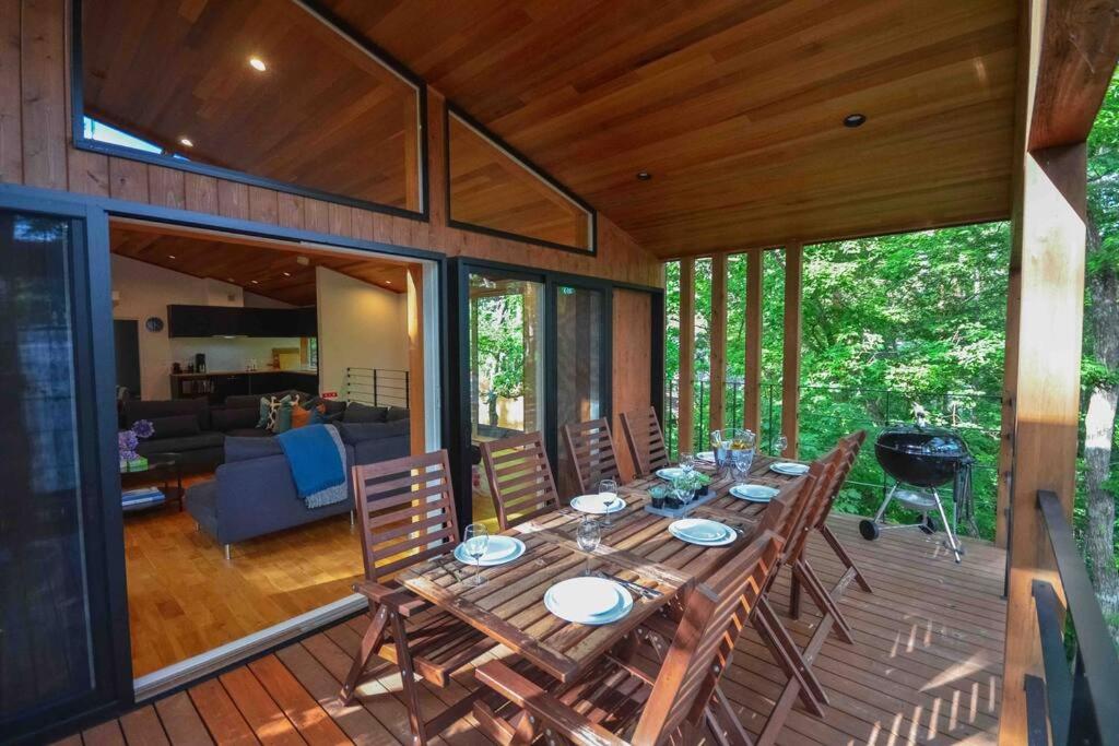 Hakuba Staunton- brand new exquisite luxury villa - Bed and Breakfast