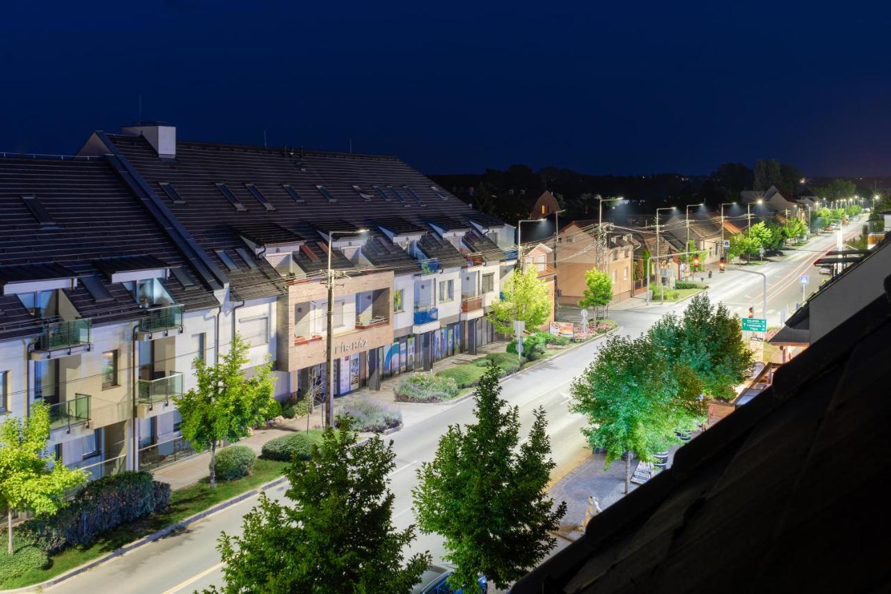 Zafír Apartman Sárvár - B&B