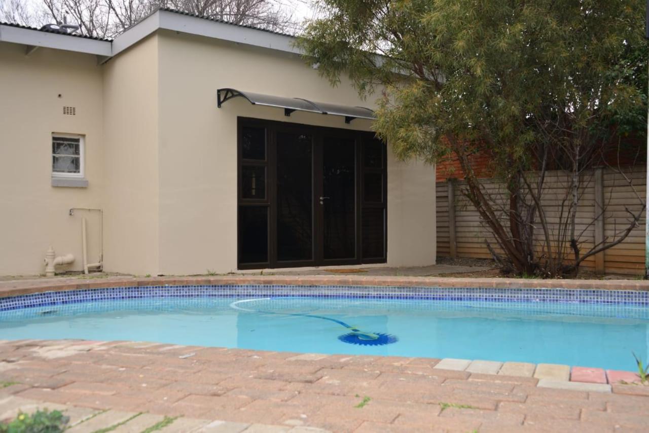 B&B Bloemfontein - Self - catering room - Bed and Breakfast Bloemfontein