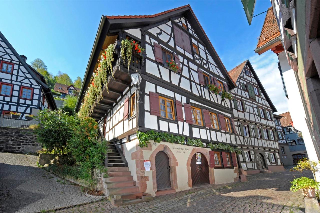 B&B Schiltach - Strumpfweberhaus - Bed and Breakfast Schiltach