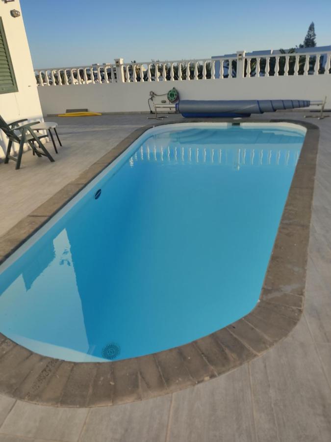 3 Private rooms - 3 habitaciones privadas shared duplex Gara with private pool - B&B Costa Teguise