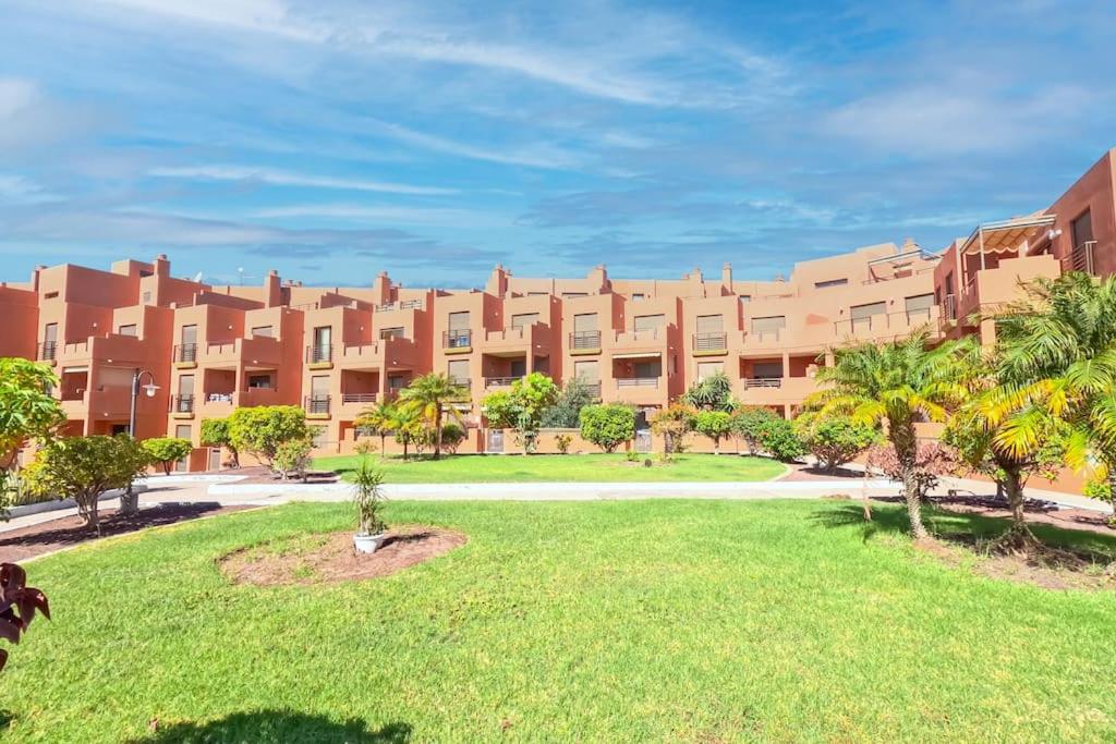 1BD apartment in lovely Tejita - B&B