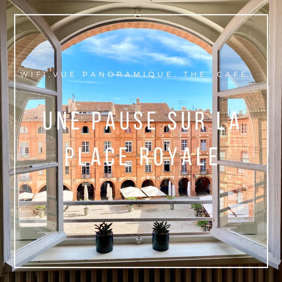 une pause sur la place Royale - B&B Montauban