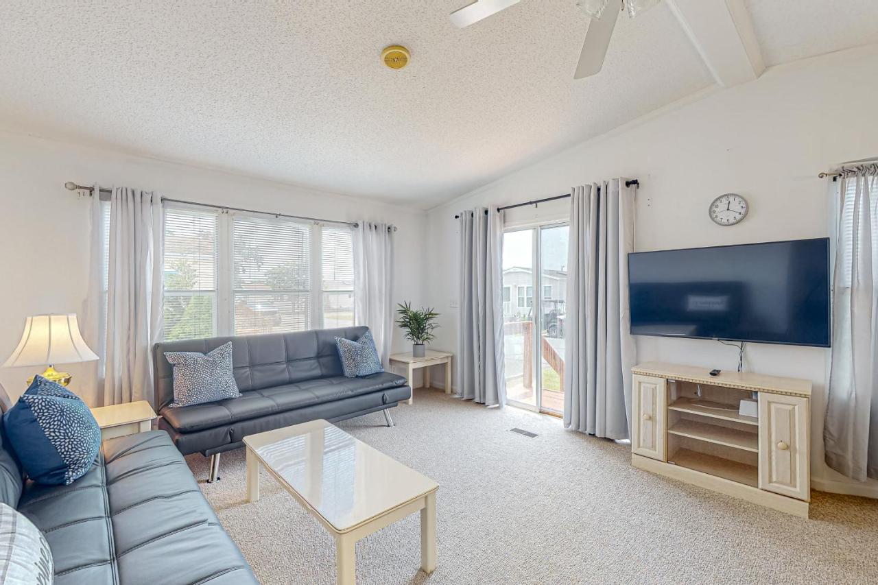 Assateague Pointe - Helmsman - B&B Berlin