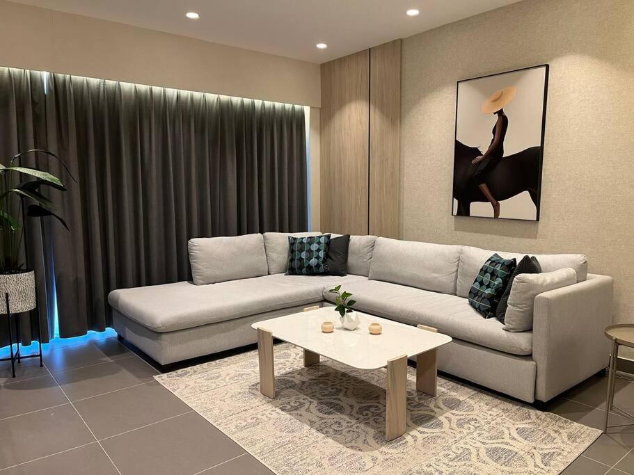 B&B Amman - DAMAC Luxury new 1 bedroom apartment - Bed and Breakfast Amman