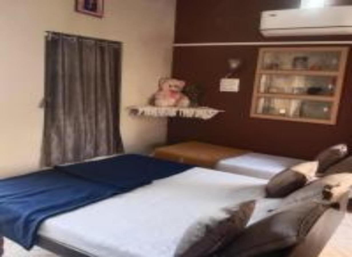 Deluxe Double Room (2 Adults + 1 Child)