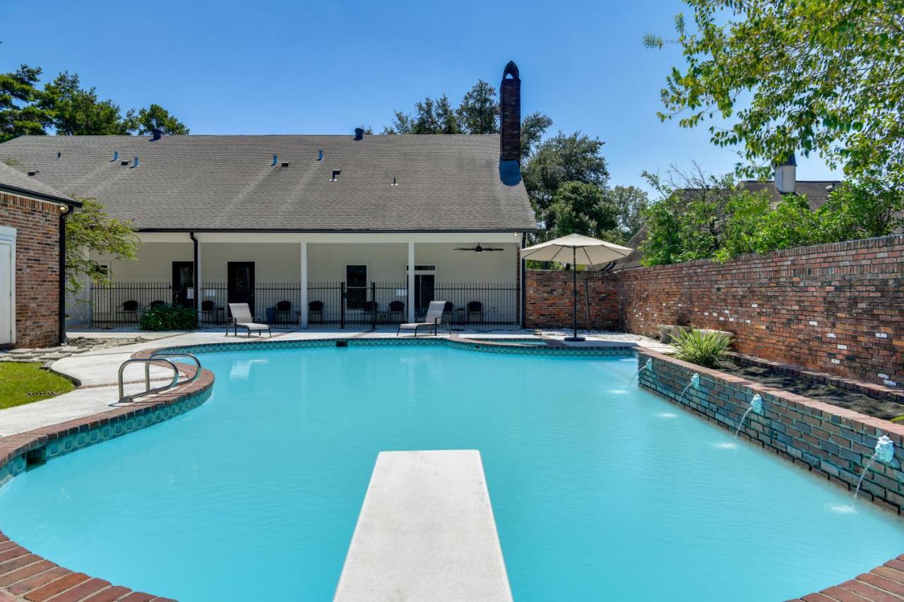 Stunning Baton Rouge Home with Pool Near LSU! - Chambres d’hôtes