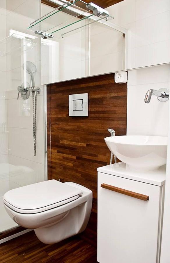 Two-Bedroom Apartment with Balcony Winnica 45c/4 street