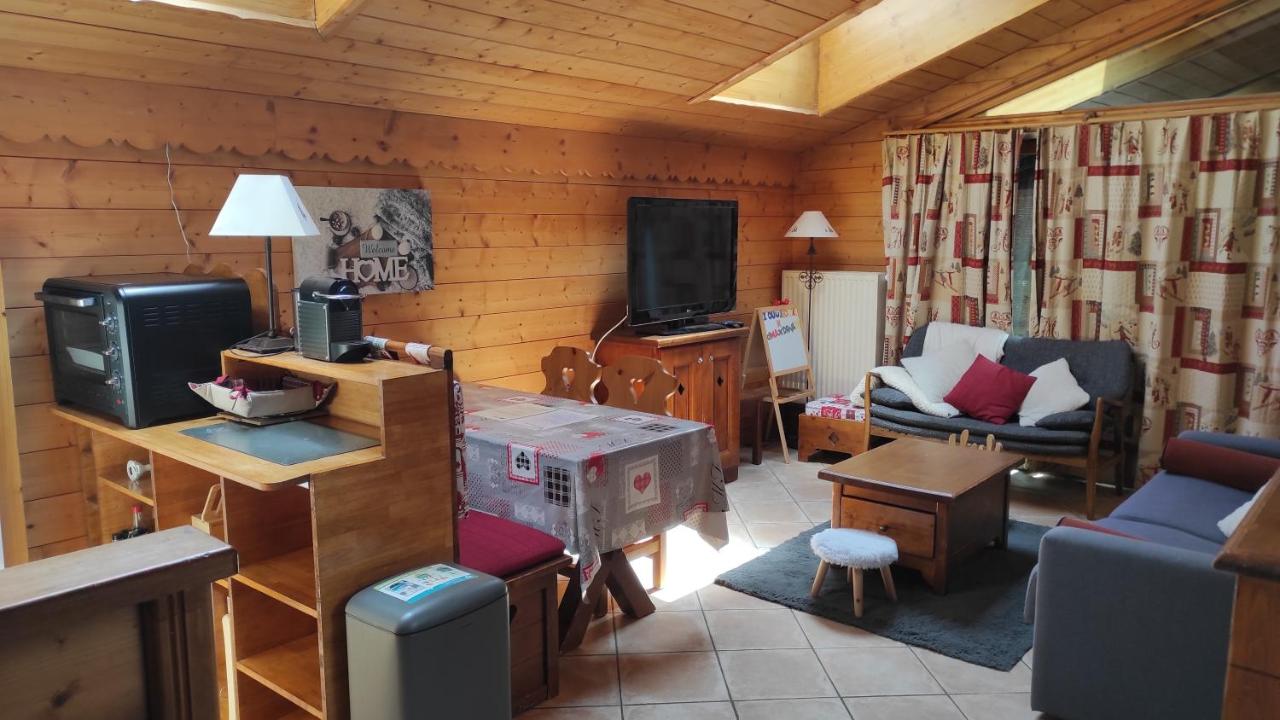 B&B Bourg-Saint-Maurice - Paradiski, Arcs 1800 Apartment 2 rooms for 6 people ski in ski out, swimming pool - Bed and Breakfast Bourg-Saint-Maurice