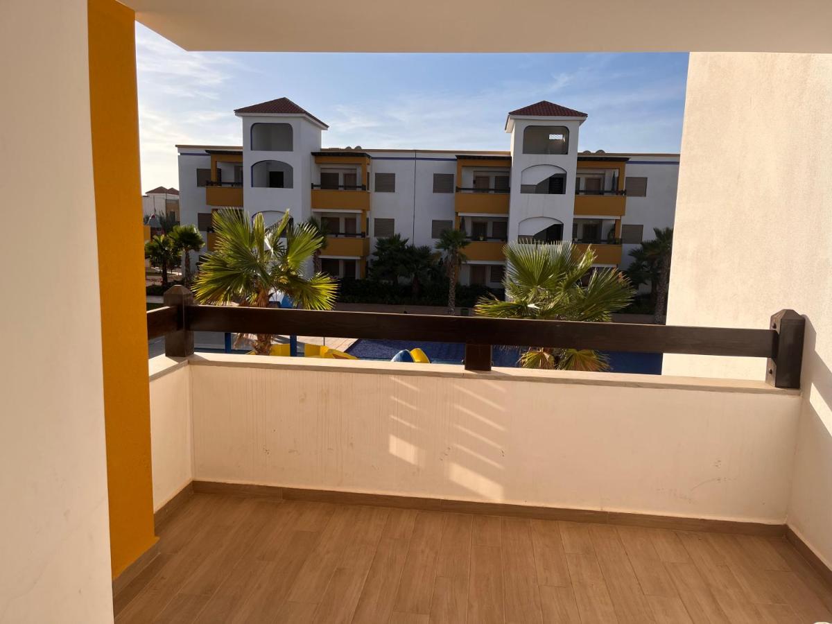 Apartment with Pool View 