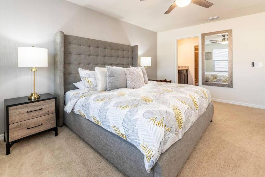 The Haven - Newly Remodeled Luxury Townhome - B&B Kissimmee
