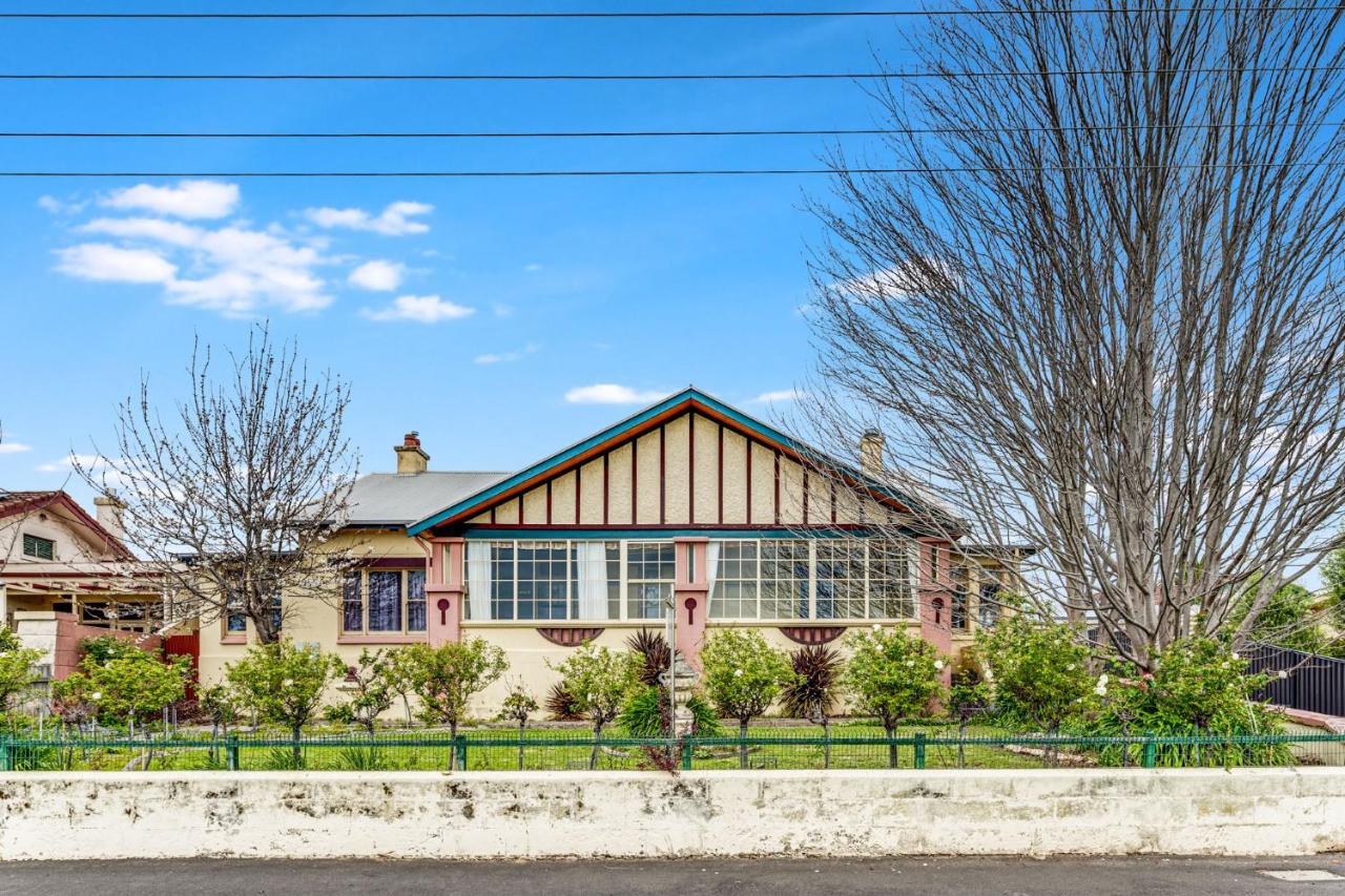 Wyatt Guest House - B&B Mount Gambier