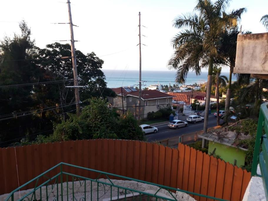 1 BDR Apt #5 at Ramparts Near Sangster Airport - B&B Montego Bay