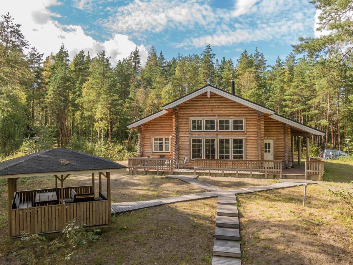 B&B Vehmainen - Holiday Home Valkealammi by Interhome - Bed and Breakfast Vehmainen