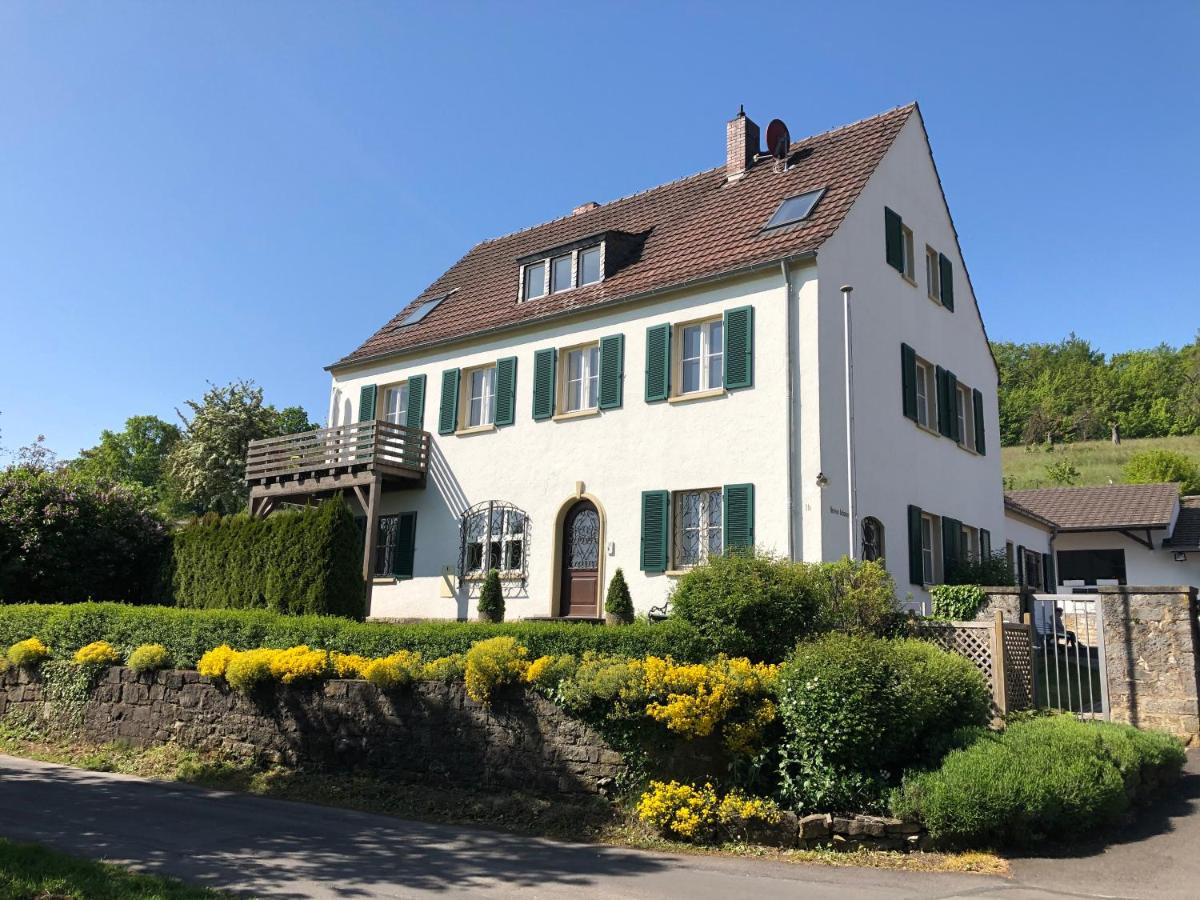 B&B Würzburg - Exklusives Ferienhaus in Top Lage: Der Johannishof - Bed and Breakfast Würzburg