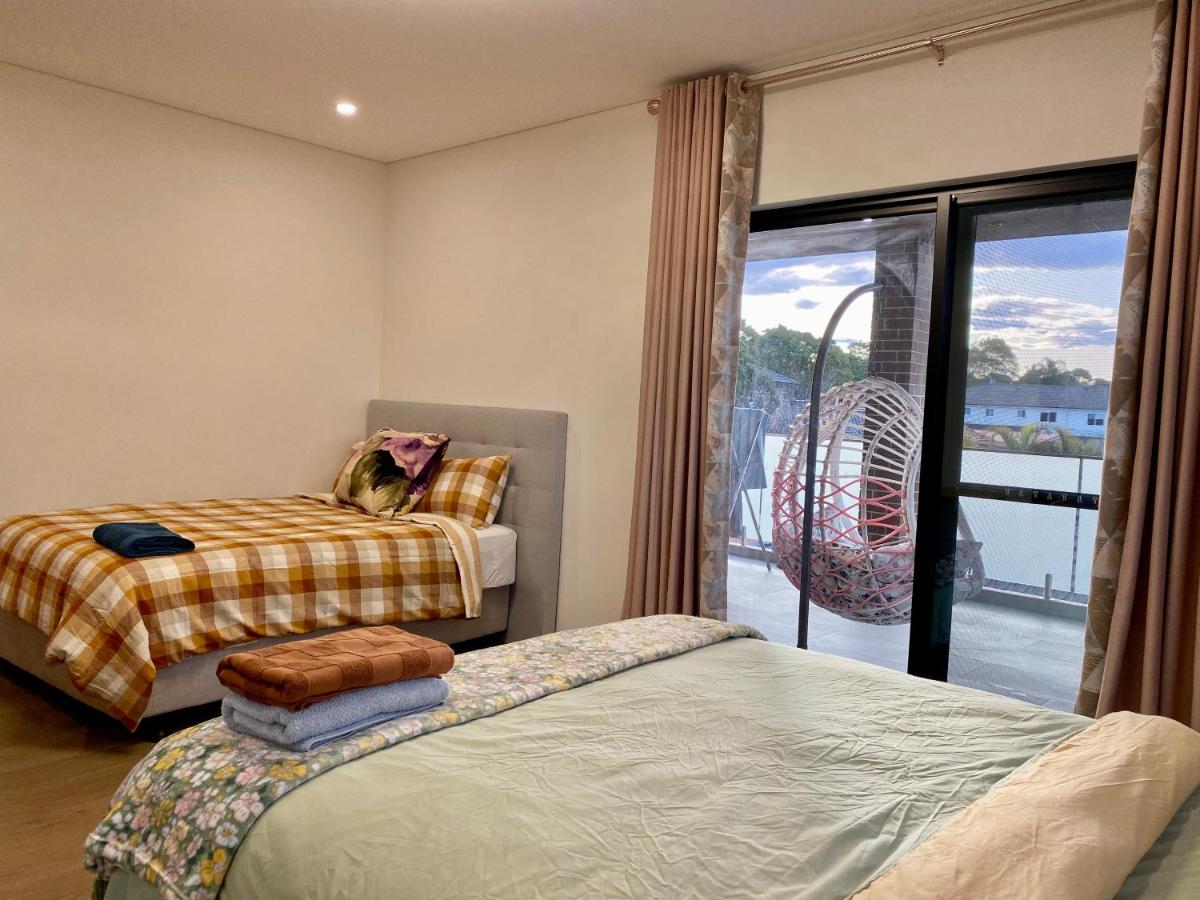 Kamer met Queensize Bed en Balkon