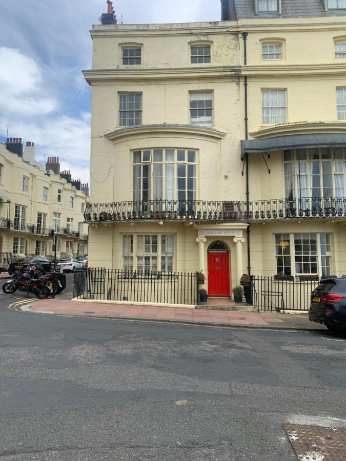 Entire apartment in central Brighton - B&B