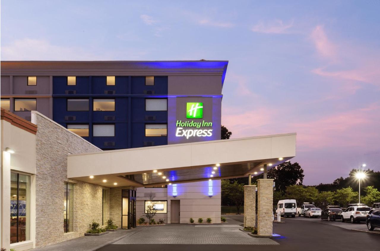 B&B Atlanta - Holiday Inn Express Atlanta Airport - North, an IHG Hotel - Bed and Breakfast Atlanta