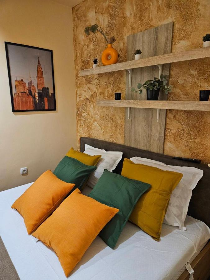 Дунав билдингс 3 - Bed and Breakfast Pleven