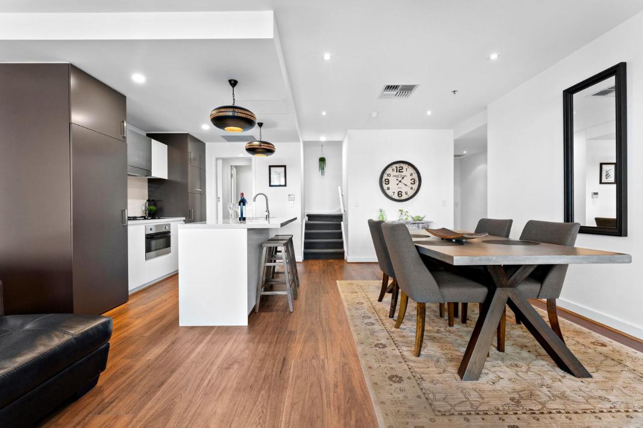 Belle Escapes - Beach Retreat Townhouse Glenelg - B&B