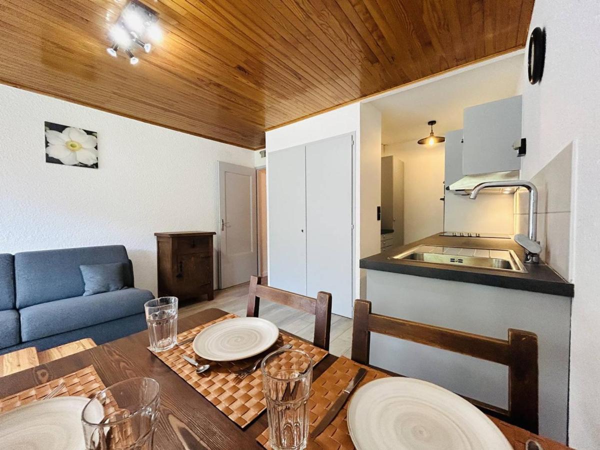 Studio Cabine Rénové avec Balcon et Parking Près des Pistes – La Salle-les-Alpes - FR-1-330F-220 - Chambres d'hôtes La Salle-les-Alpes