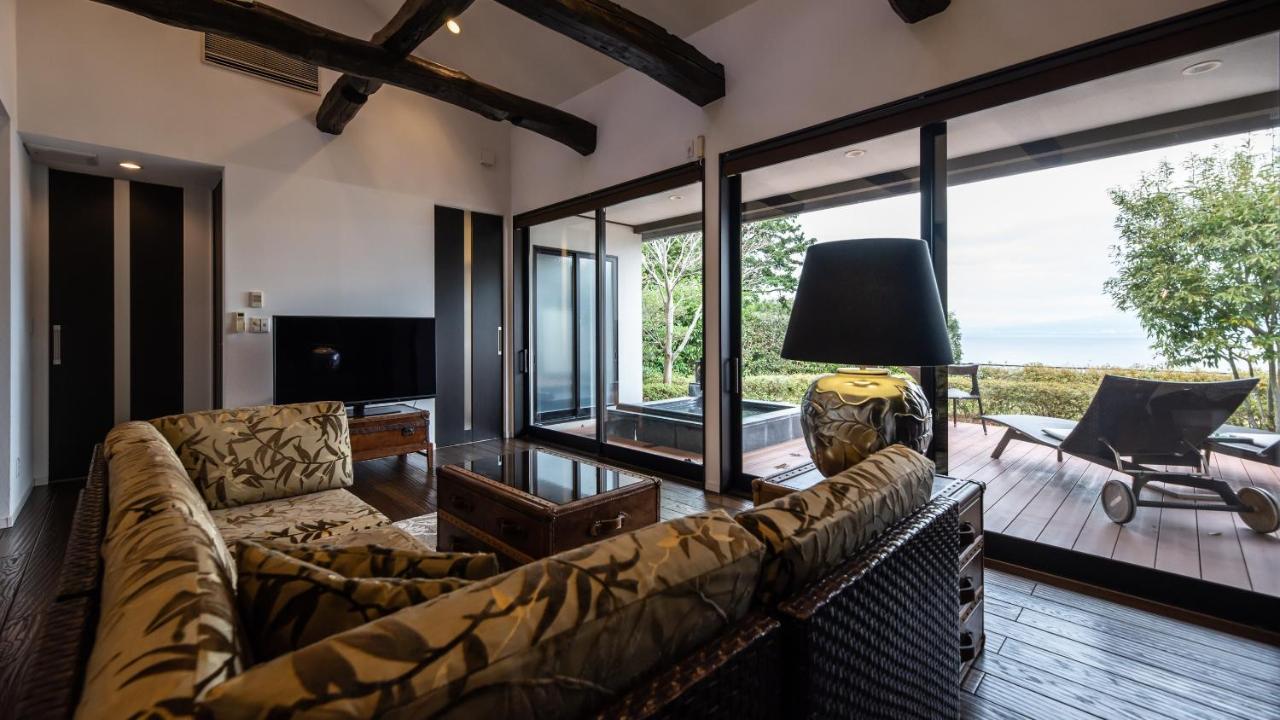 Twin Room with Tatami Area and Open-Air Hot Spring Bath, Mt,Fuji View【Niji no Ha】