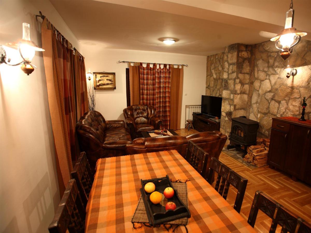 B&B Zabljak - Family Apartments - Bed and Breakfast Zabljak