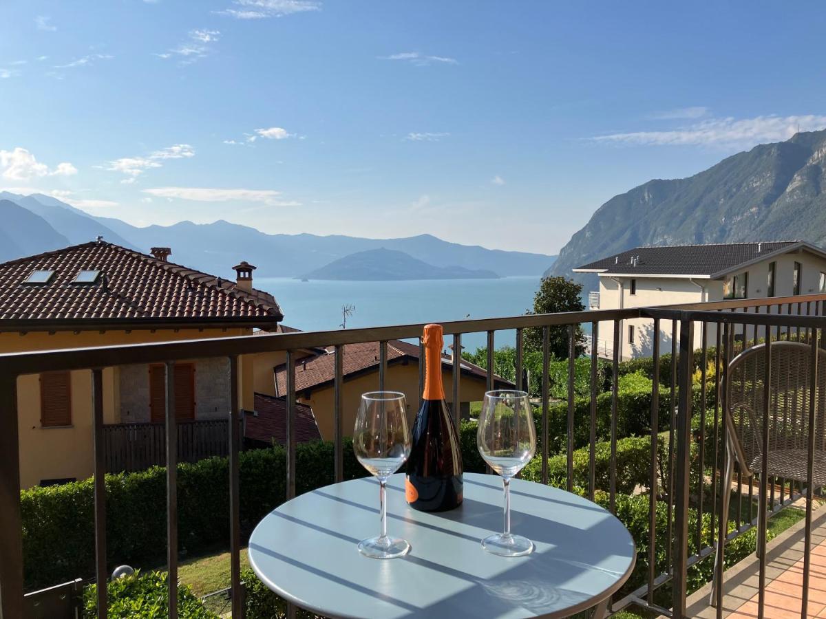 B&B Riva di Solto - Happy Guest Apartments - Lake View and Pool - Bed and Breakfast Riva di Solto