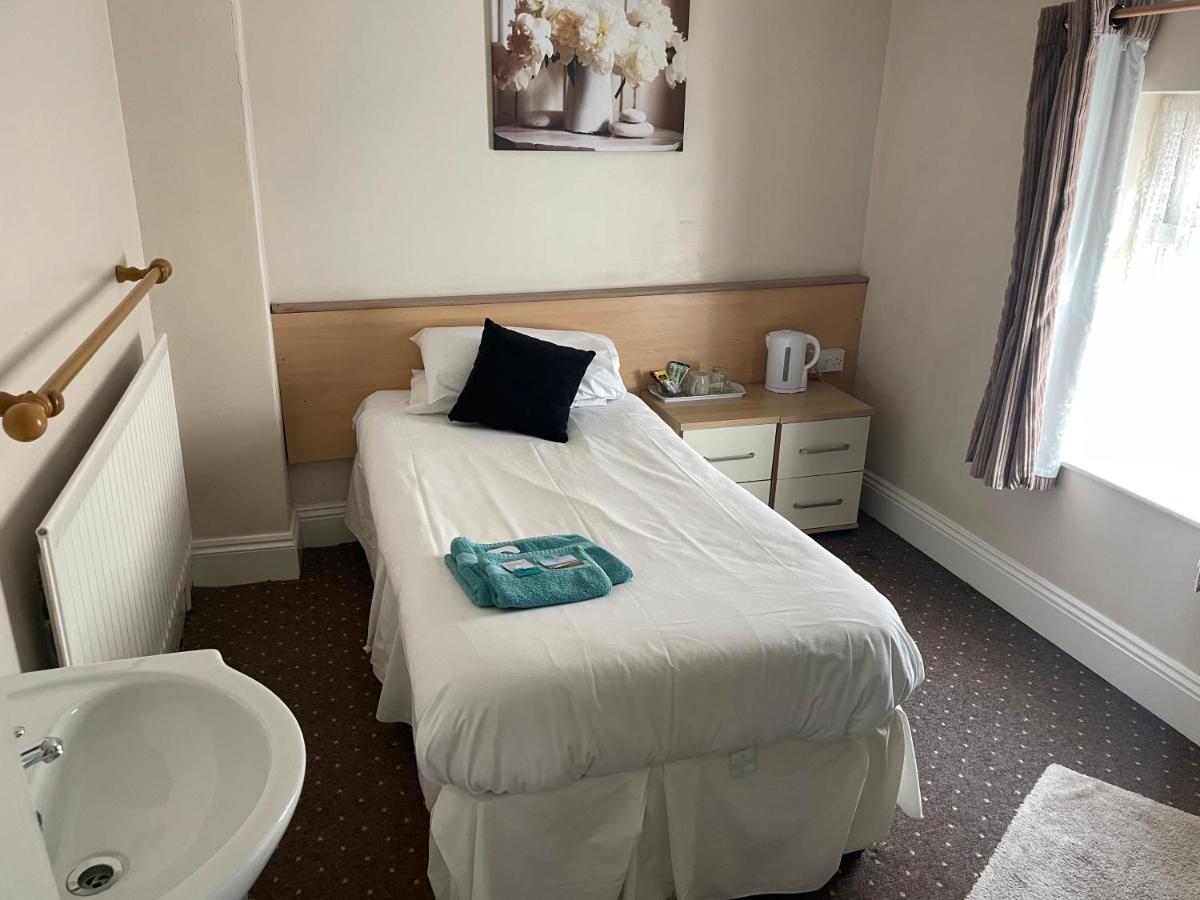 Single Room with Private Bathroom