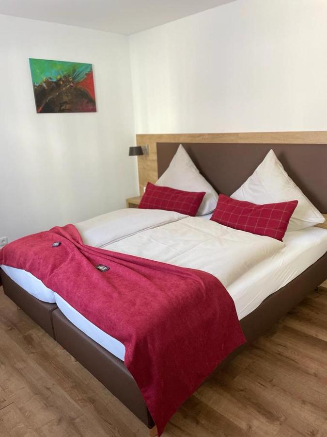 B&B Pleiskirchen - Landgasthaus zur Linde - Bed and Breakfast Pleiskirchen