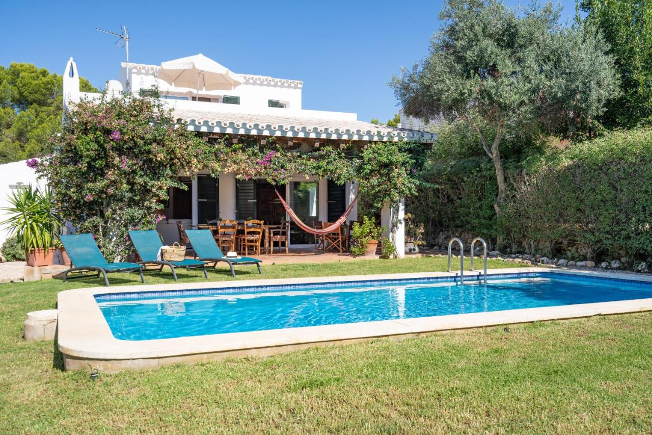 Chalet en Biniancolla con piscina y jardin - B&B Sant Lluís