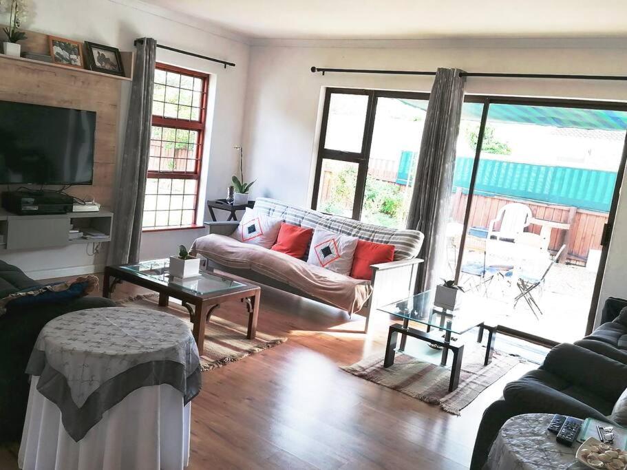 B&B Kaapstad - Pine-Tree Home - Bed and Breakfast Kaapstad