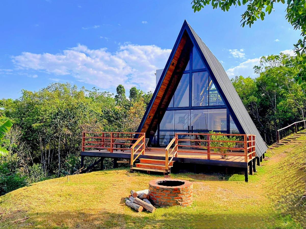 Chalé Recanto - ofurô, banheira, vista, cachoeira e lago - Bed and Breakfast Alexânia