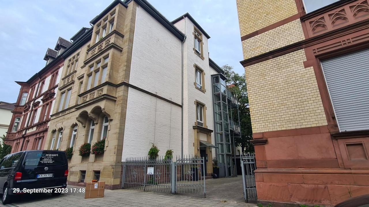 Modernes Apartment mit 3 Zimmern - Ferienwohnung Karlsruhe