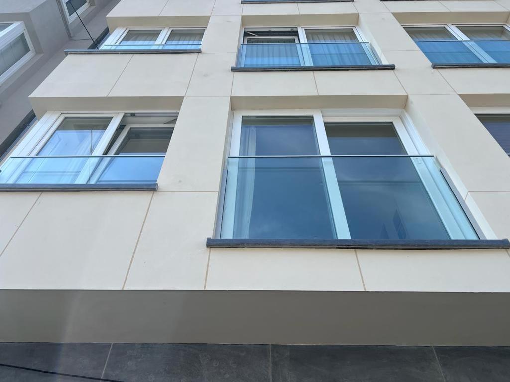 Renewed luxurious apartment at Casino Oostende - B&B Ostenda