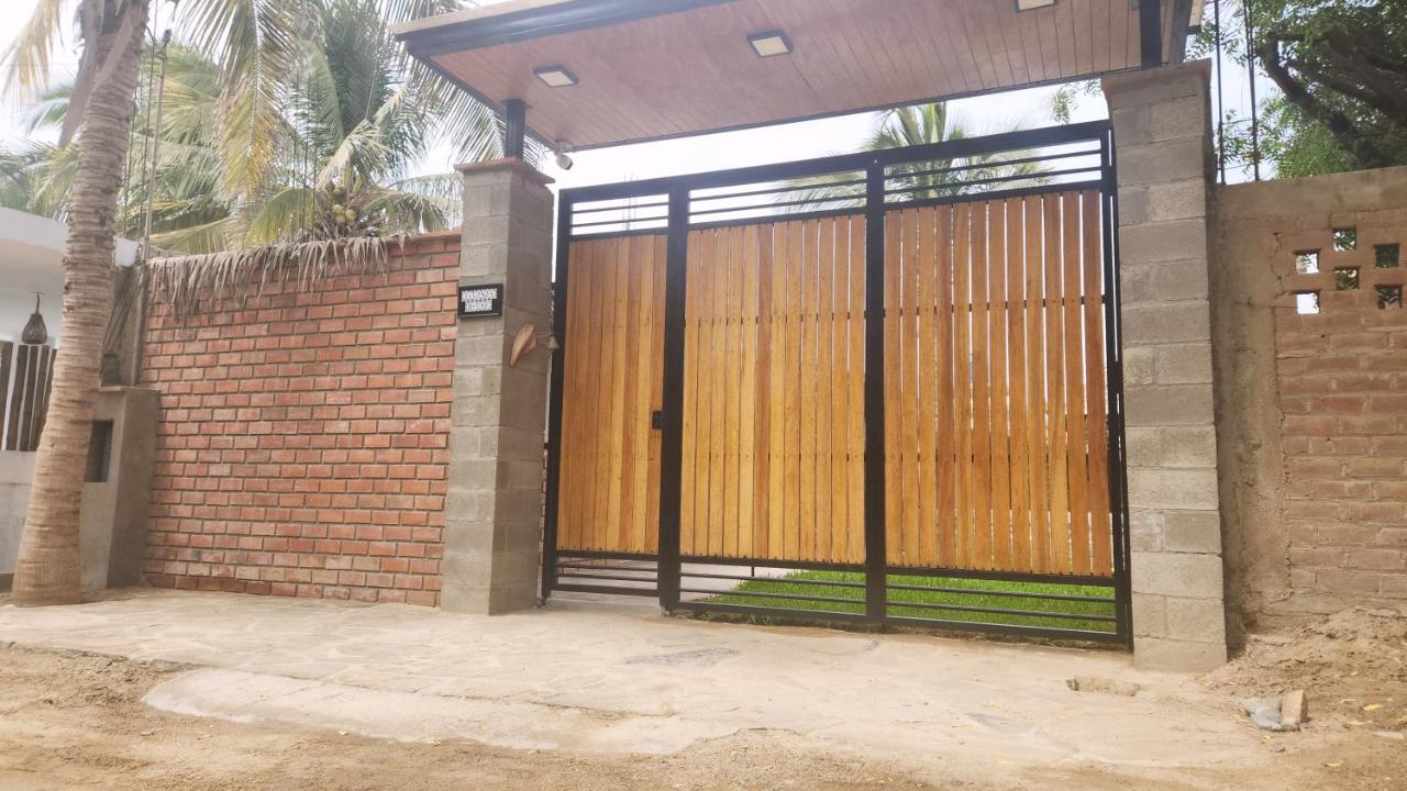 IGUANA HOUSE - B&B Máncora