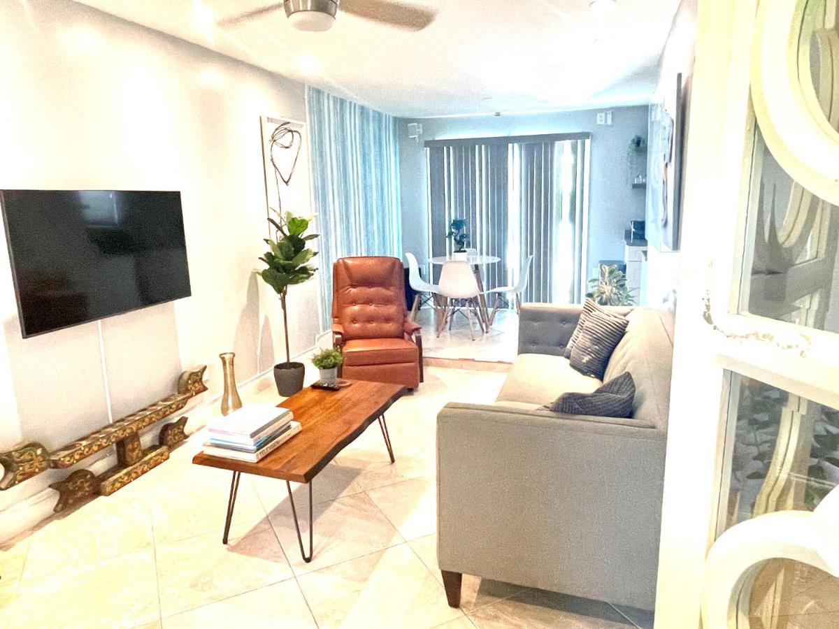 Suite with Pool View