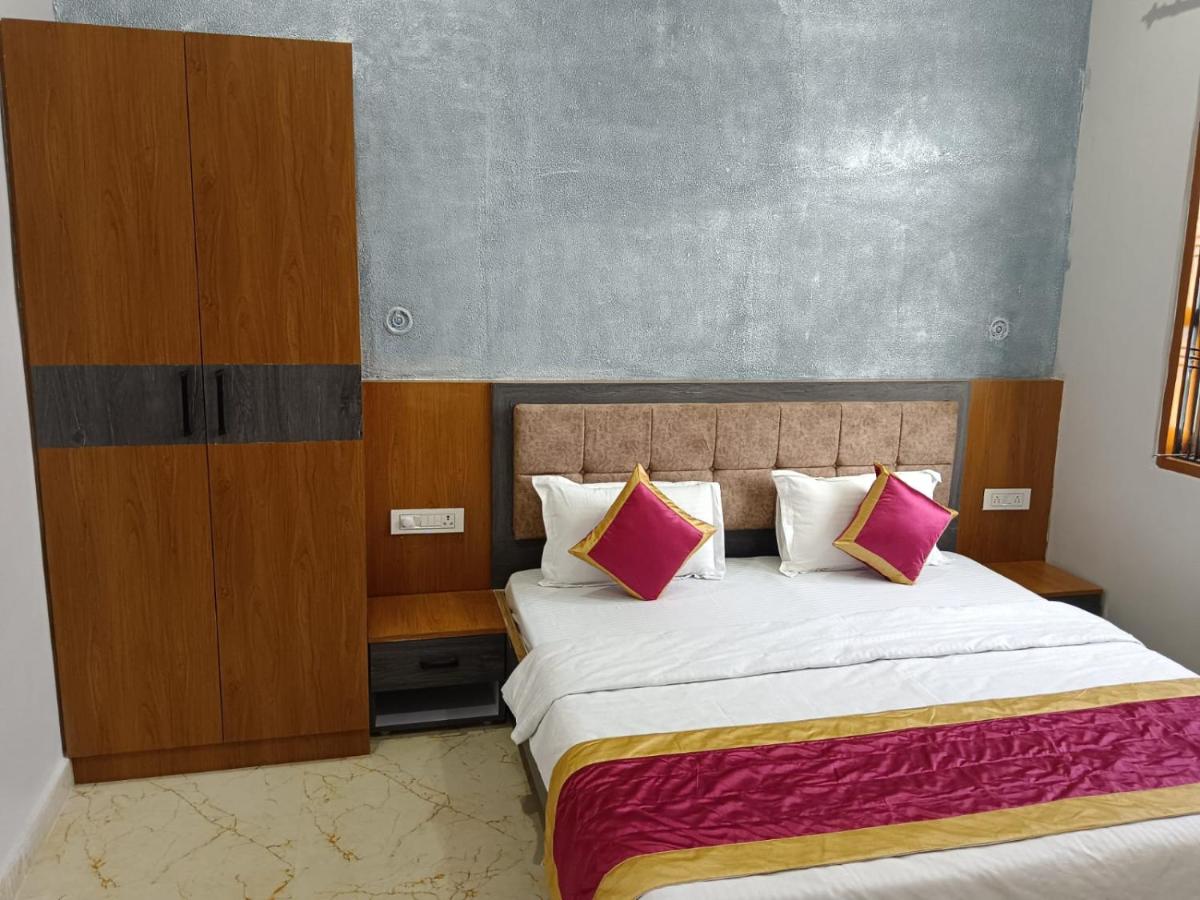 Happy Homes - Entire 2BHK Flat - B&B Varanasi