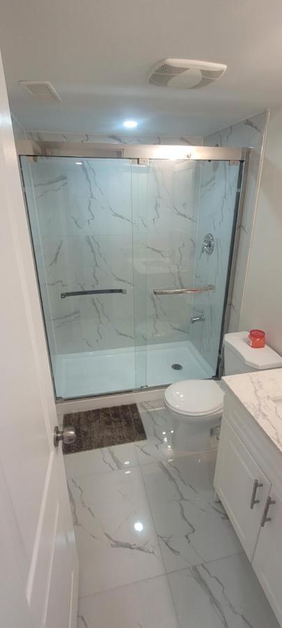 Comfy basement near KW airport - B&B Kitchener