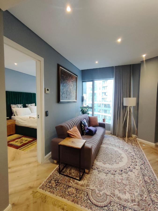 B&B Johannesburg - Modern 1BR APT Near Sandton City No Loadshedding - Bed and Breakfast Johannesburg