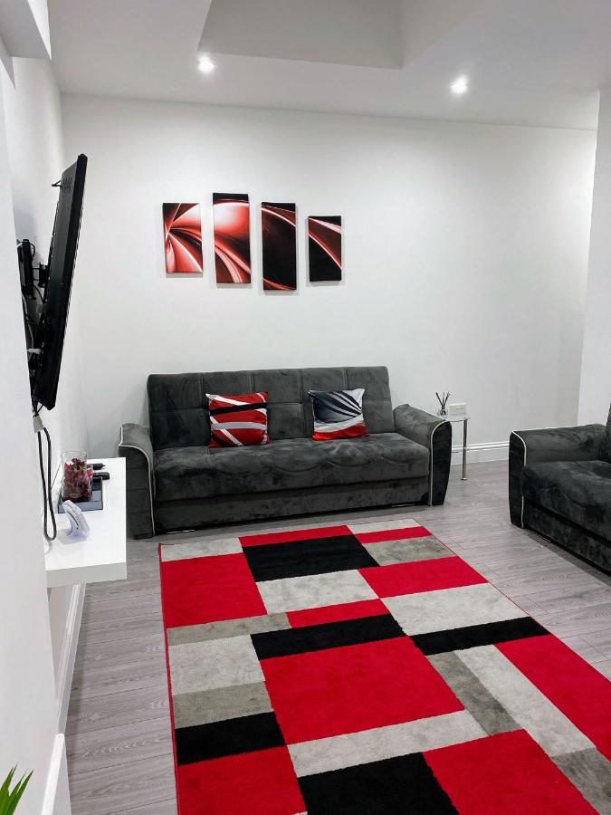 B&B Croydon - Attractive 2 bed apartments free Wi-Fi and parking - Bed and Breakfast Croydon