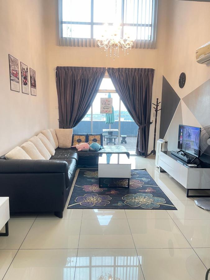 AGHomePandan*cityview*peace*loft11paxfamily in Johor Bahru